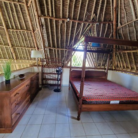 Paradiesische Villa Maisha Mazuri Mit Pool. Terrasse Und Personal Diani Beach Ngoại thất bức ảnh