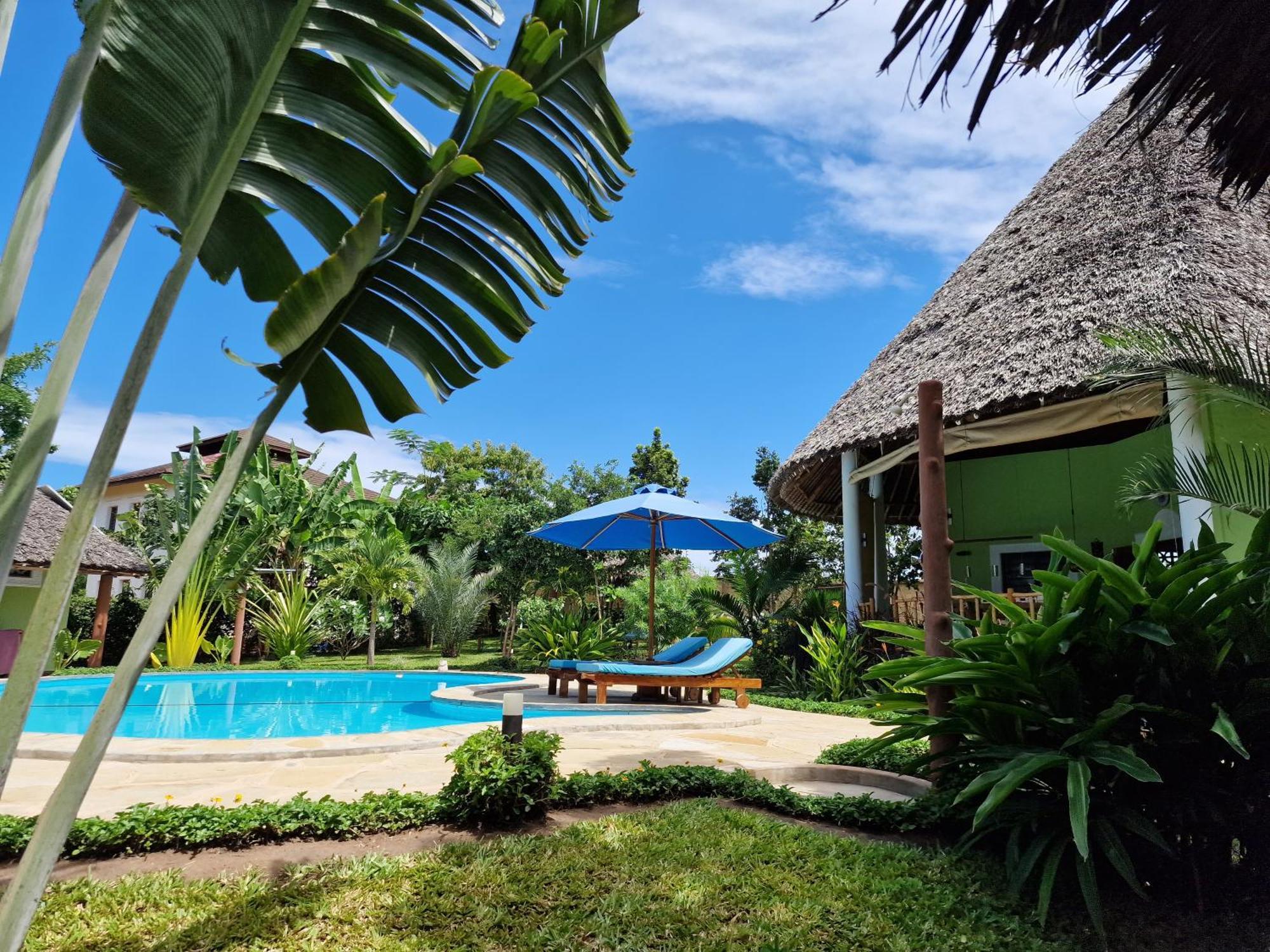 Paradiesische Villa Maisha Mazuri Mit Pool. Terrasse Und Personal Diani Beach Ngoại thất bức ảnh